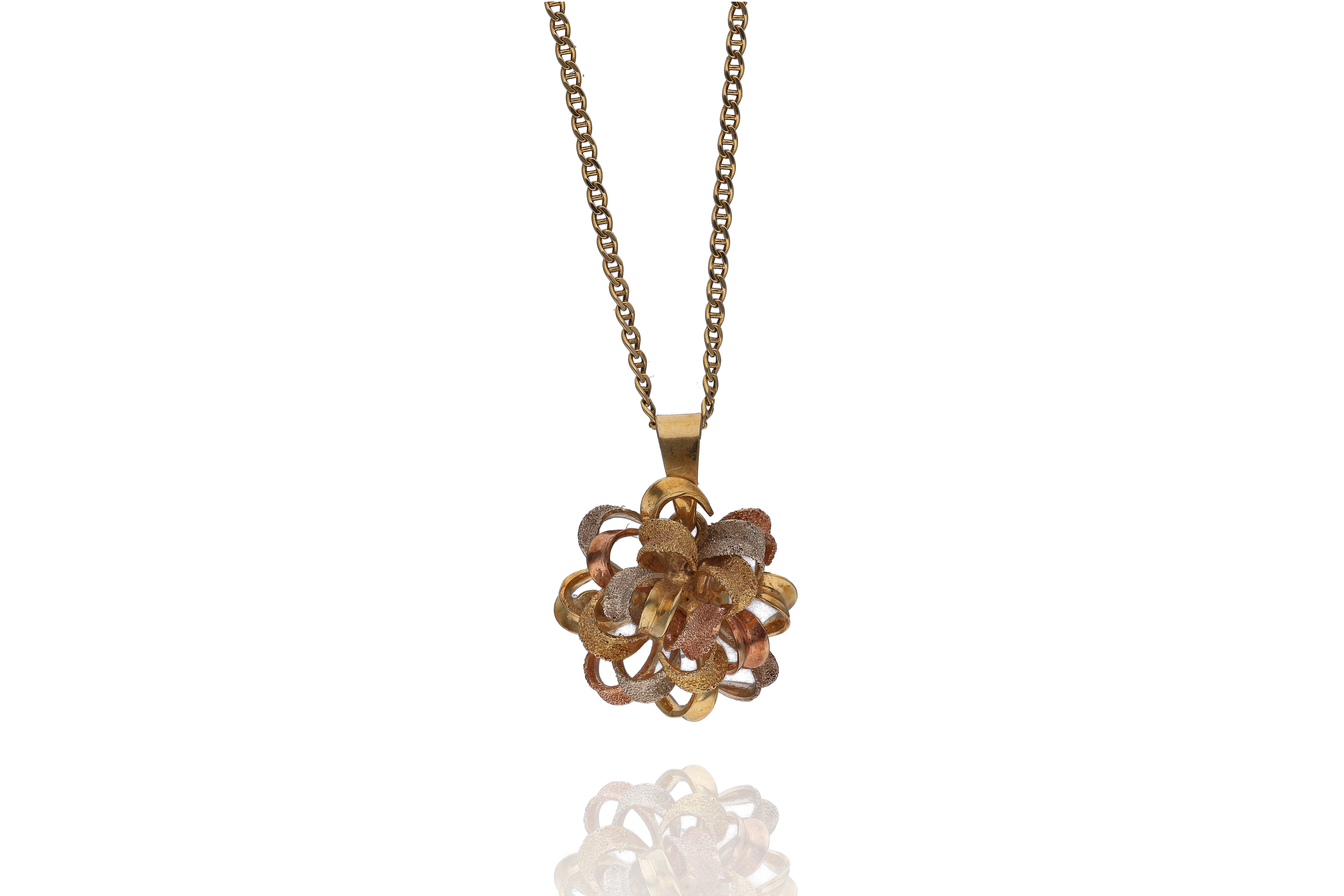 Collana con ciondolo in oro - Asta Preziosi