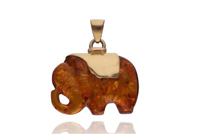 Ciondolo/pendente con pietra raffigurante elefante - Asta Preziosi Ciondolo/pendente con pietra raffigurante elefante - Asta Preziosi