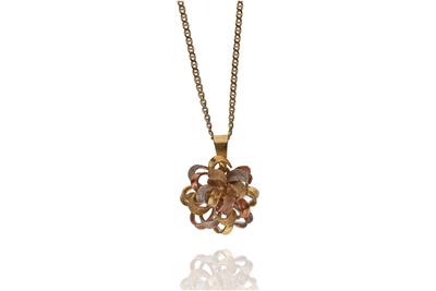 Collana con ciondolo in oro - Asta Preziosi