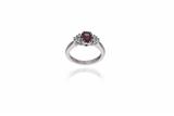 Anello con rubino e diamanti - Asta Preziosi Anello con rubino e diamanti - Asta Preziosi