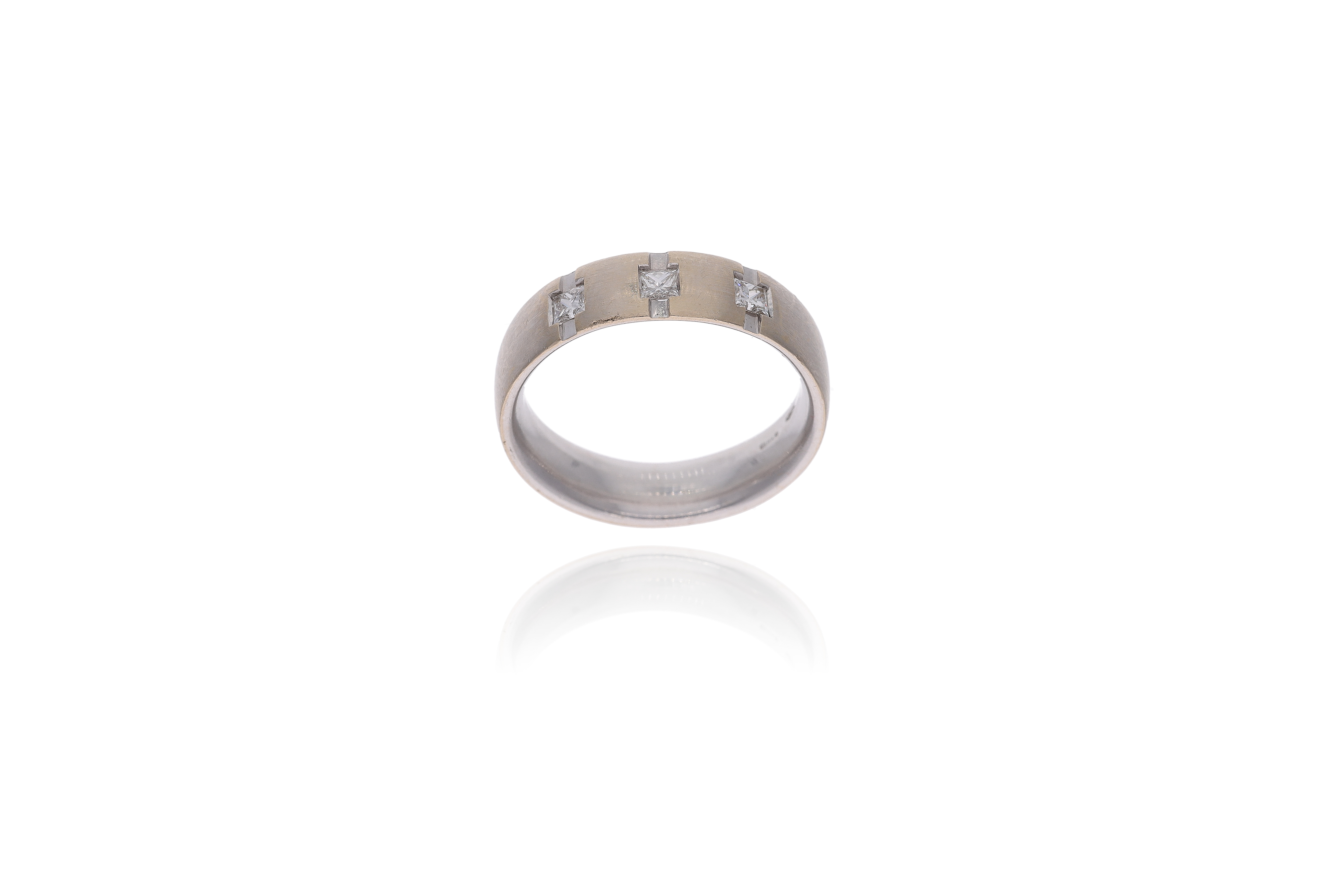 Anello con diamanti - Asta Preziosi