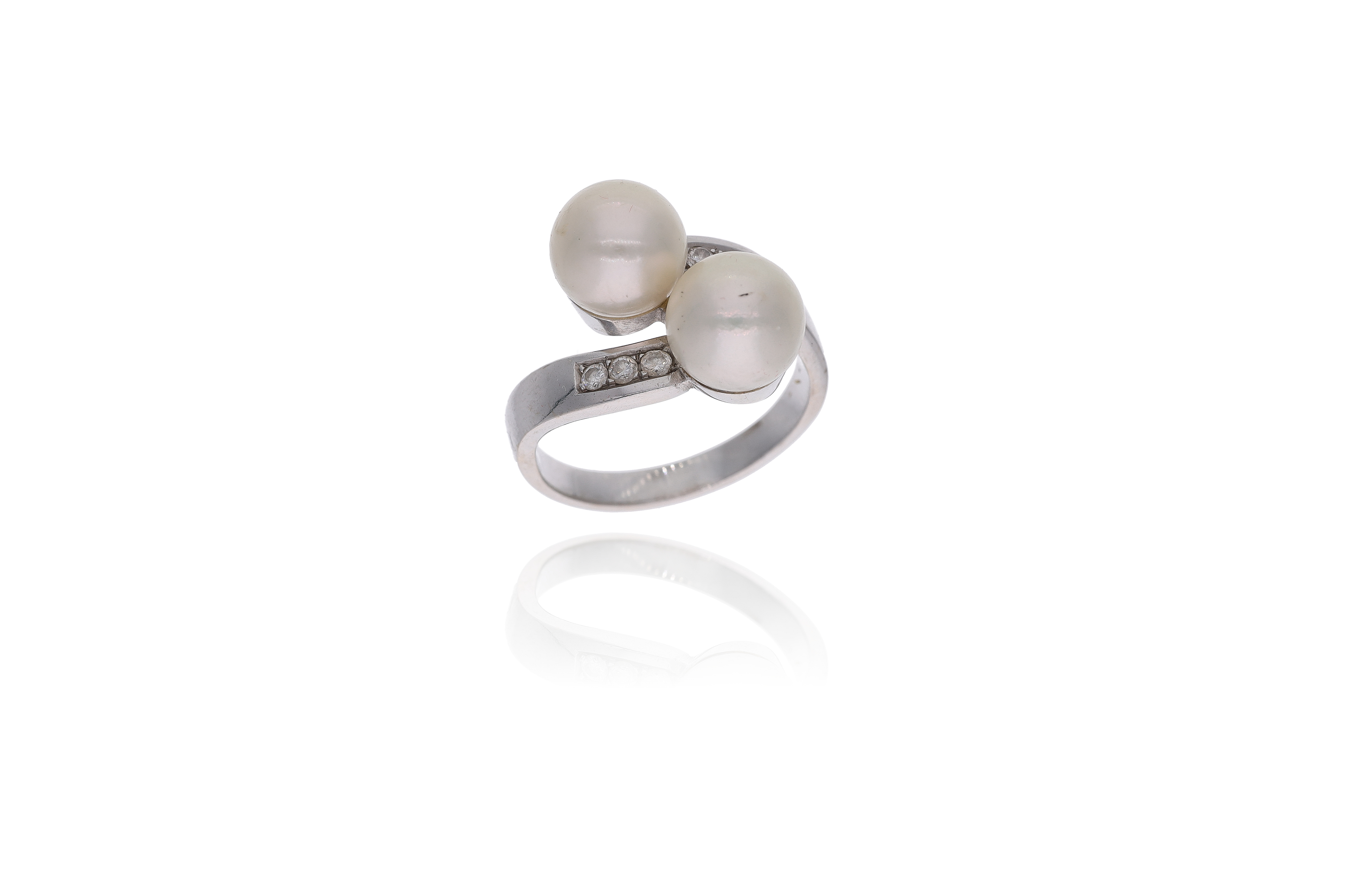 Anello con perle e diamanti - Asta Preziosi