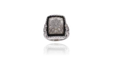 Anello con cristallo di rocca, diamanti e onice - Asta Preziosi Anello con cristallo di rocca, diamanti e onice - Asta Preziosi