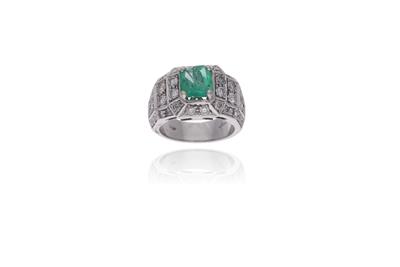Anello con smeraldo e diamanti - Asta Preziosi Anello con smeraldo e diamanti - Asta Preziosi