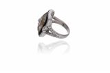 Anello con cristallo di rocca, diamanti e onice - Asta Preziosi Anello con cristallo di rocca, diamanti e onice - Asta Preziosi
