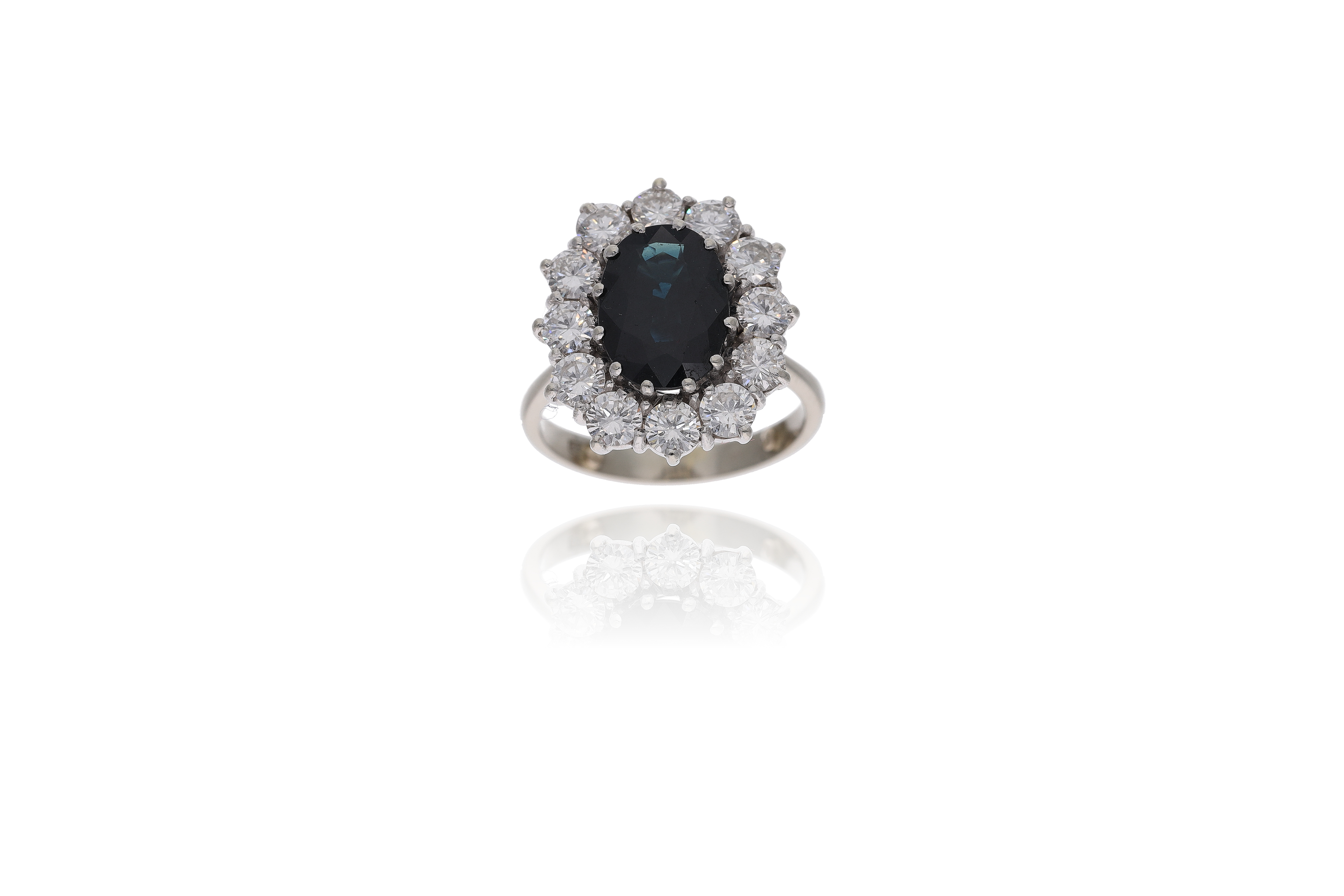 Anello con diamanti e zaffiro - Asta Preziosi