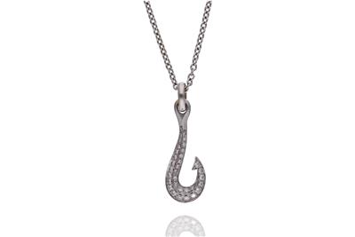 Pomellato, collana e ciondolo "AMO" con diamanti - Asta Preziosi Pomellato, collana e ciondolo "AMO" con diamanti - Asta Preziosi