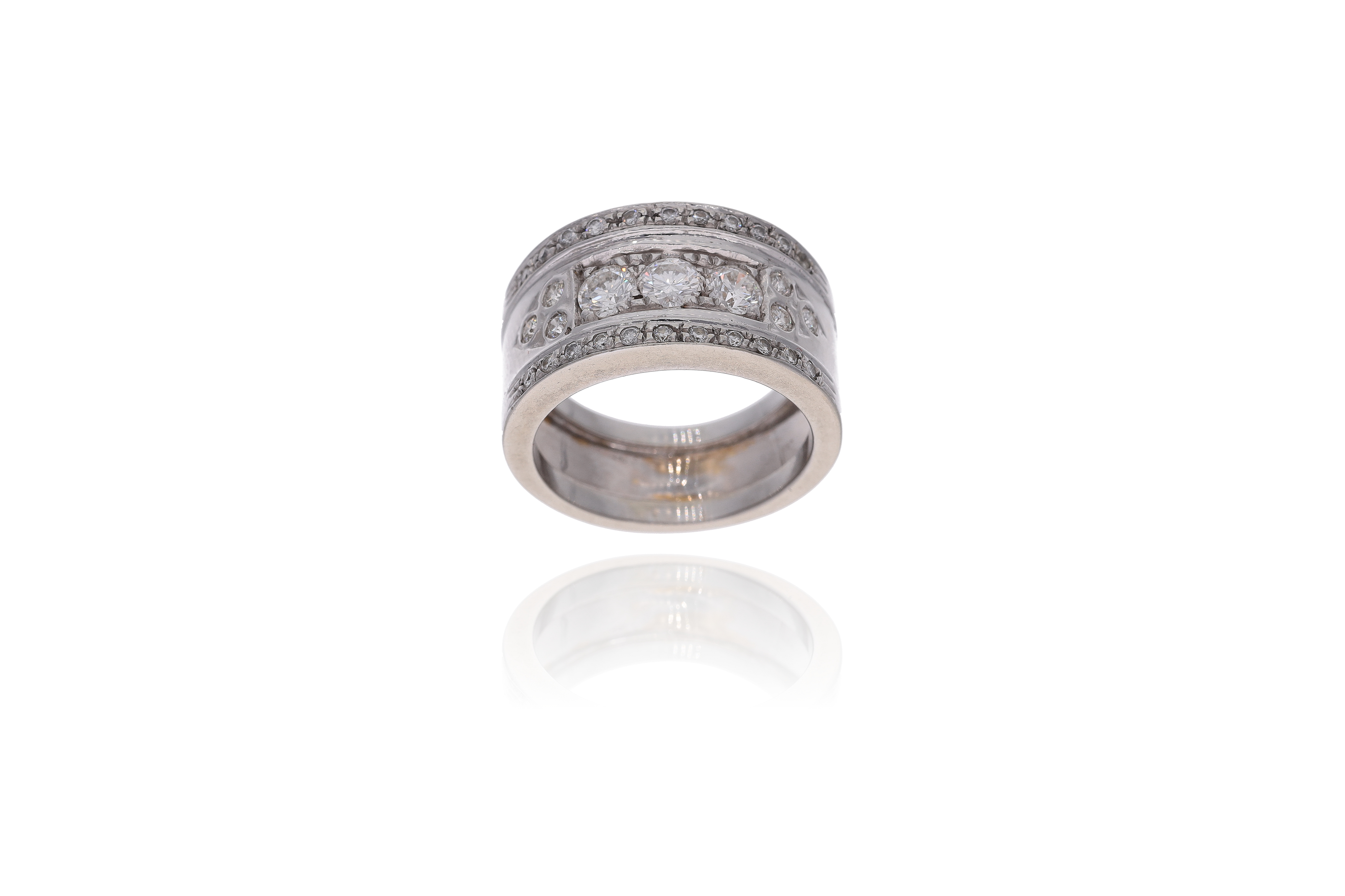 Anello con diamanti - Asta Preziosi