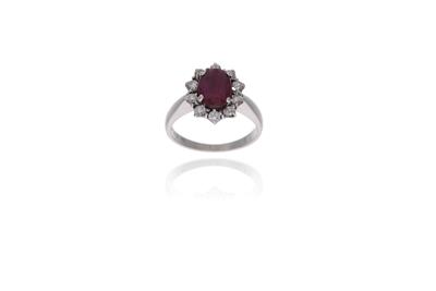 Anello con diamanti e pietra - Asta Preziosi Anello con diamanti e pietra - Asta Preziosi