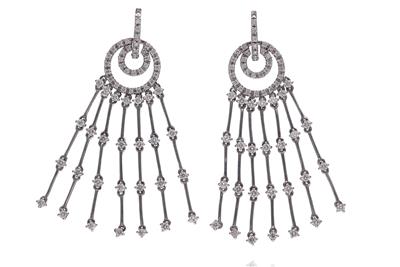 Paio di orecchini con diamanti - Asta Preziosi
