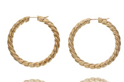 Paio di orecchini in oro - Asta Preziosi