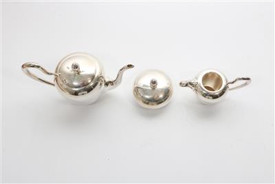 Servizio da tea in argento - Asta Preziosi Servizio da tea in argento - Asta Preziosi