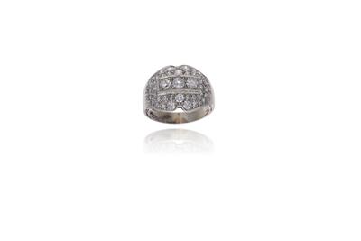 Anello con diamanti - Gioielli senza tempo