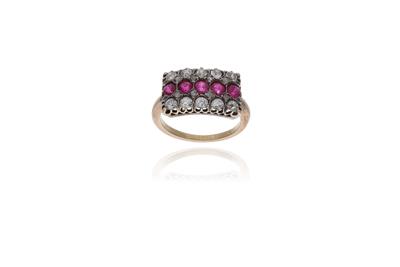 Anello con diamanti e pietre - Gioielli senza tempo