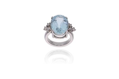 Anello con acquamarina e diamanti - Asta Preziosi