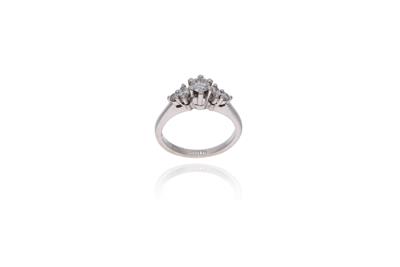 Anello con diamanti - Asta Preziosi