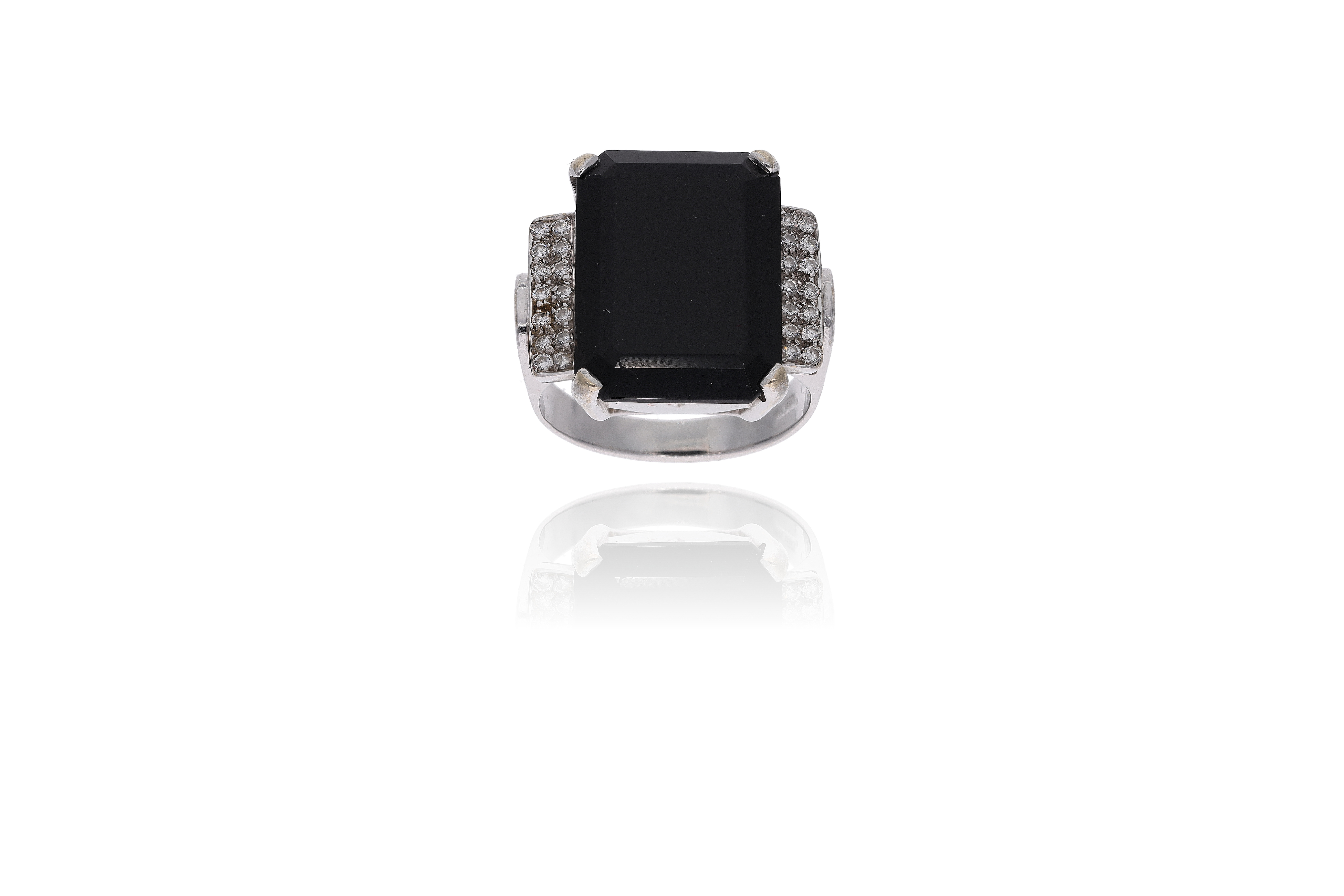 Anello con quarzo e diamanti - Asta Preziosi