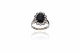 Anello con zaffiro e diamanti - Asta Preziosi Anello con zaffiro e diamanti - Asta Preziosi
