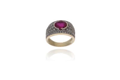 Anello con pietra e diamanti - Asta Preziosi