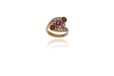 Anello con rubini e diamanti - Asta Preziosi