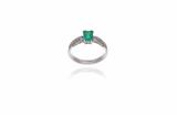 Anello con smeraldo e diamanti - Asta Preziosi Anello con smeraldo e diamanti - Asta Preziosi