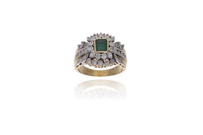 Anello con diamanti e smeraldo - Asta Preziosi