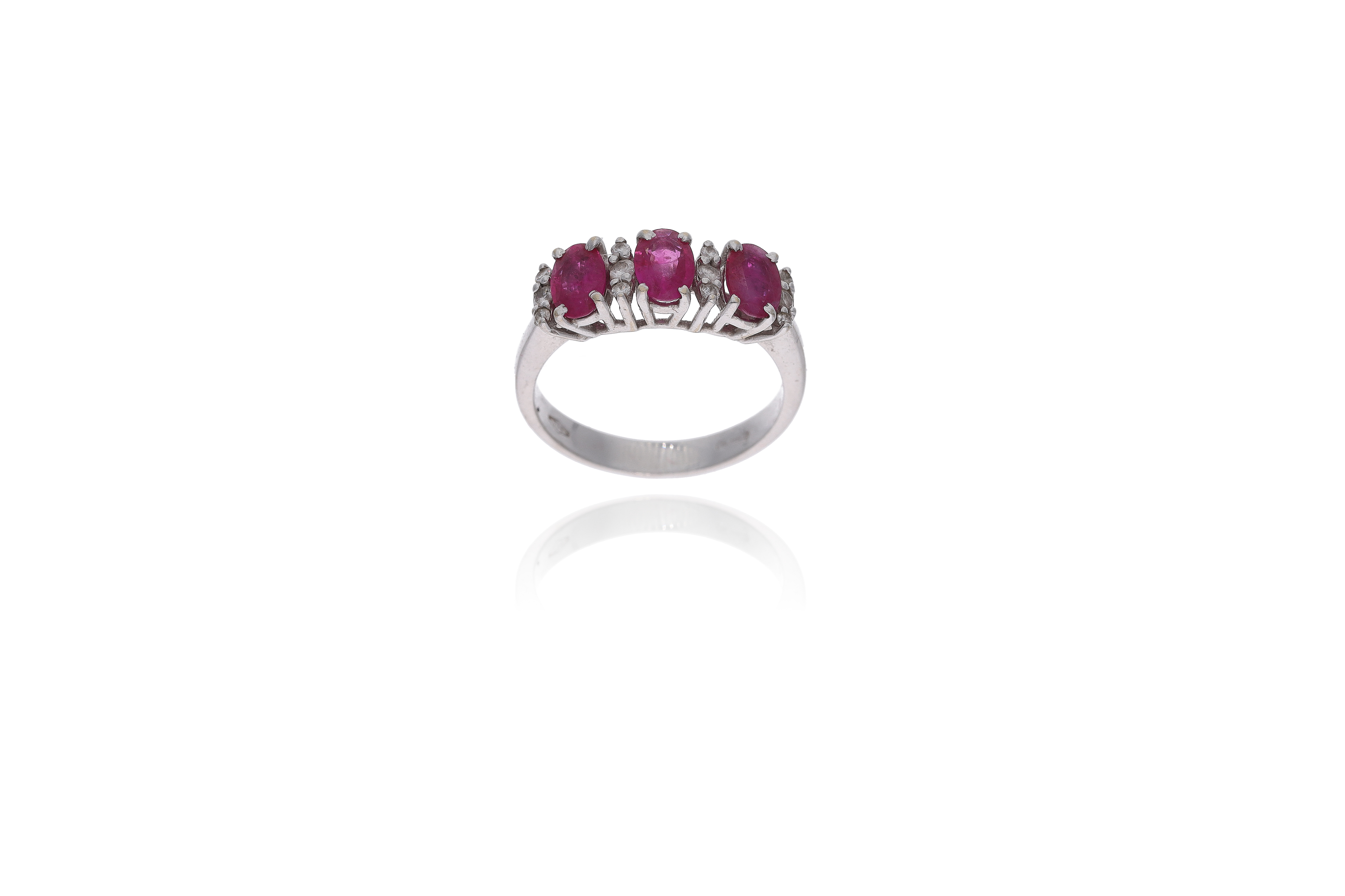 Anello con rubini e diamanti - Asta Preziosi