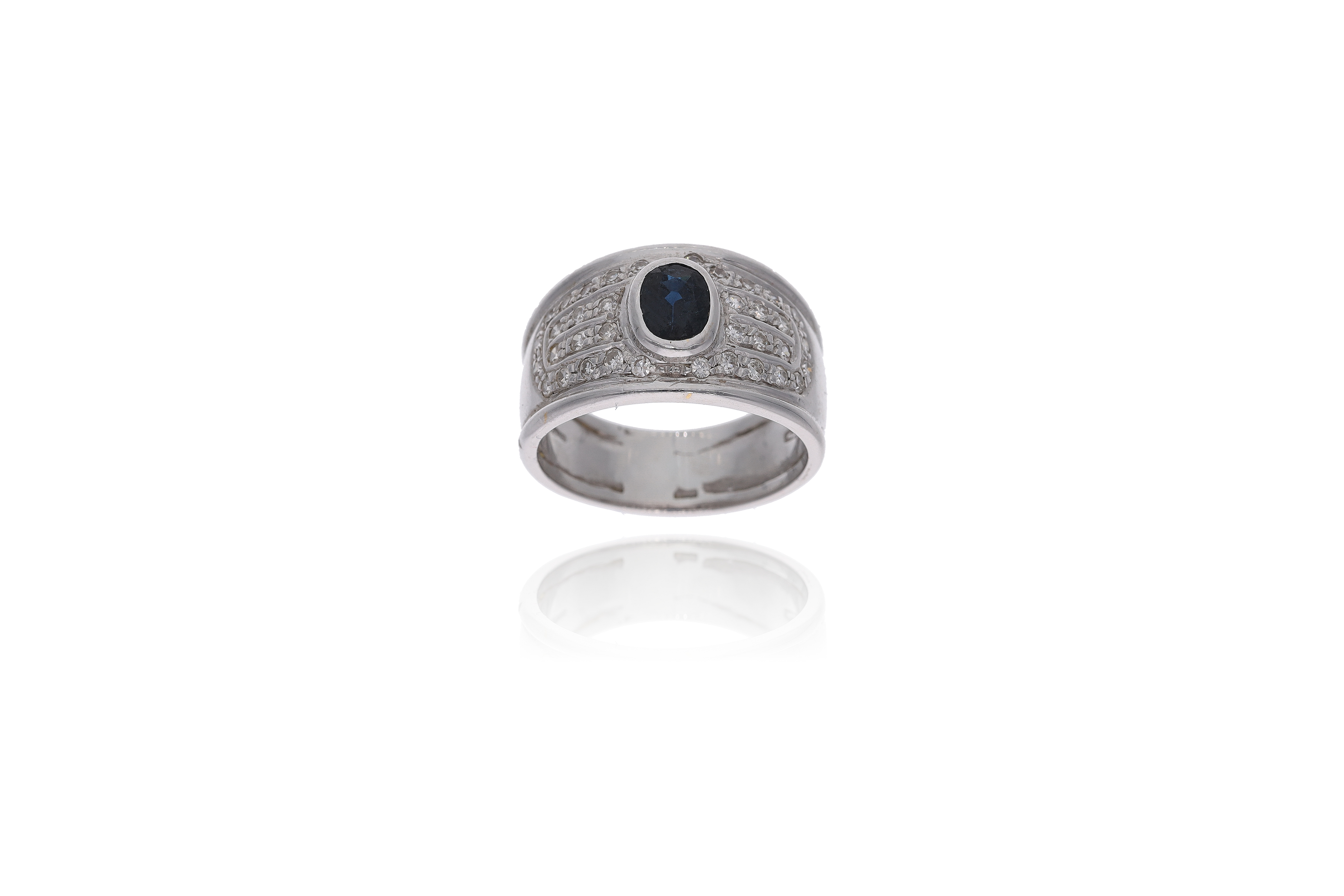 Anello con zaffiro e diamanti - Asta Preziosi