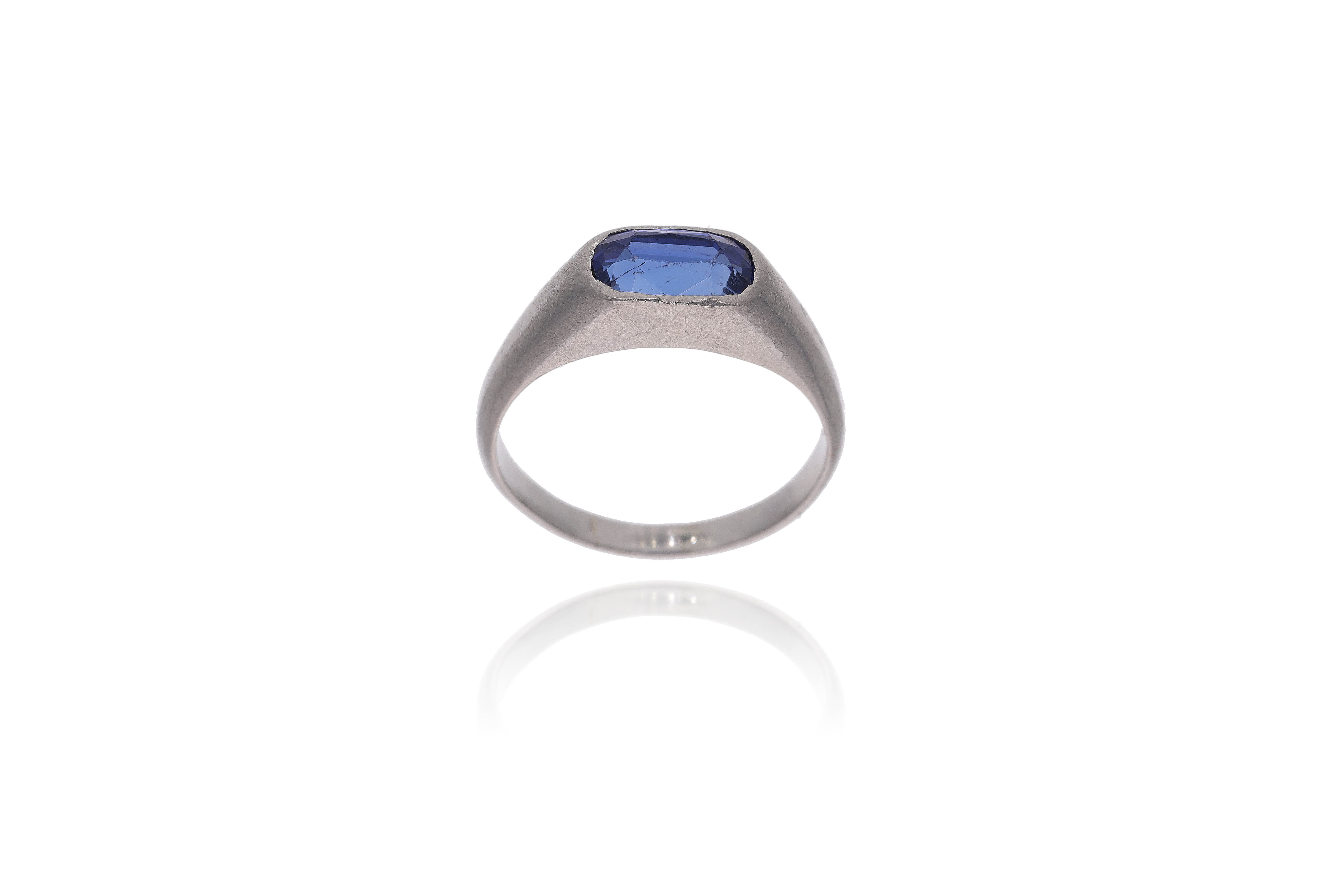 Anello con zaffiro - Asta Preziosi