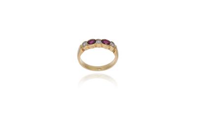 Anello con rubini e diamanti - Asta Preziosi Anello con rubini e diamanti - Asta Preziosi