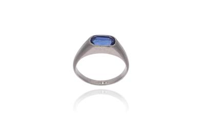 Anello con zaffiro - Asta Preziosi Anello con zaffiro - Asta Preziosi