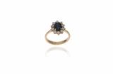Anello con zaffiri e diamanti - Asta Preziosi Anello con zaffiri e diamanti - Asta Preziosi
