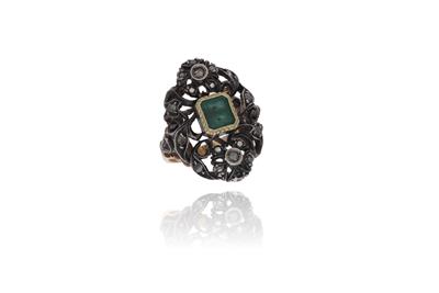 Anello con diamanti e smeraldo - Asta Preziosi