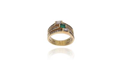 Anello con smeraldo e diamanti - Asta Preziosi