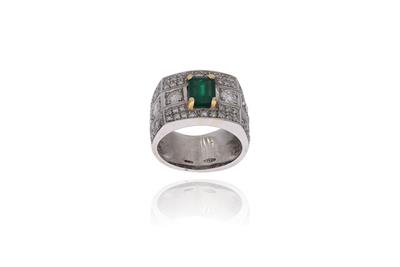 Anello con smeraldo e diamanti - Asta Preziosi