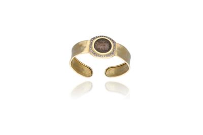 Bracciale con moneta e diamanti - Asta Preziosi