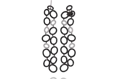 Paio di orecchini con diamanti - Asta Preziosi