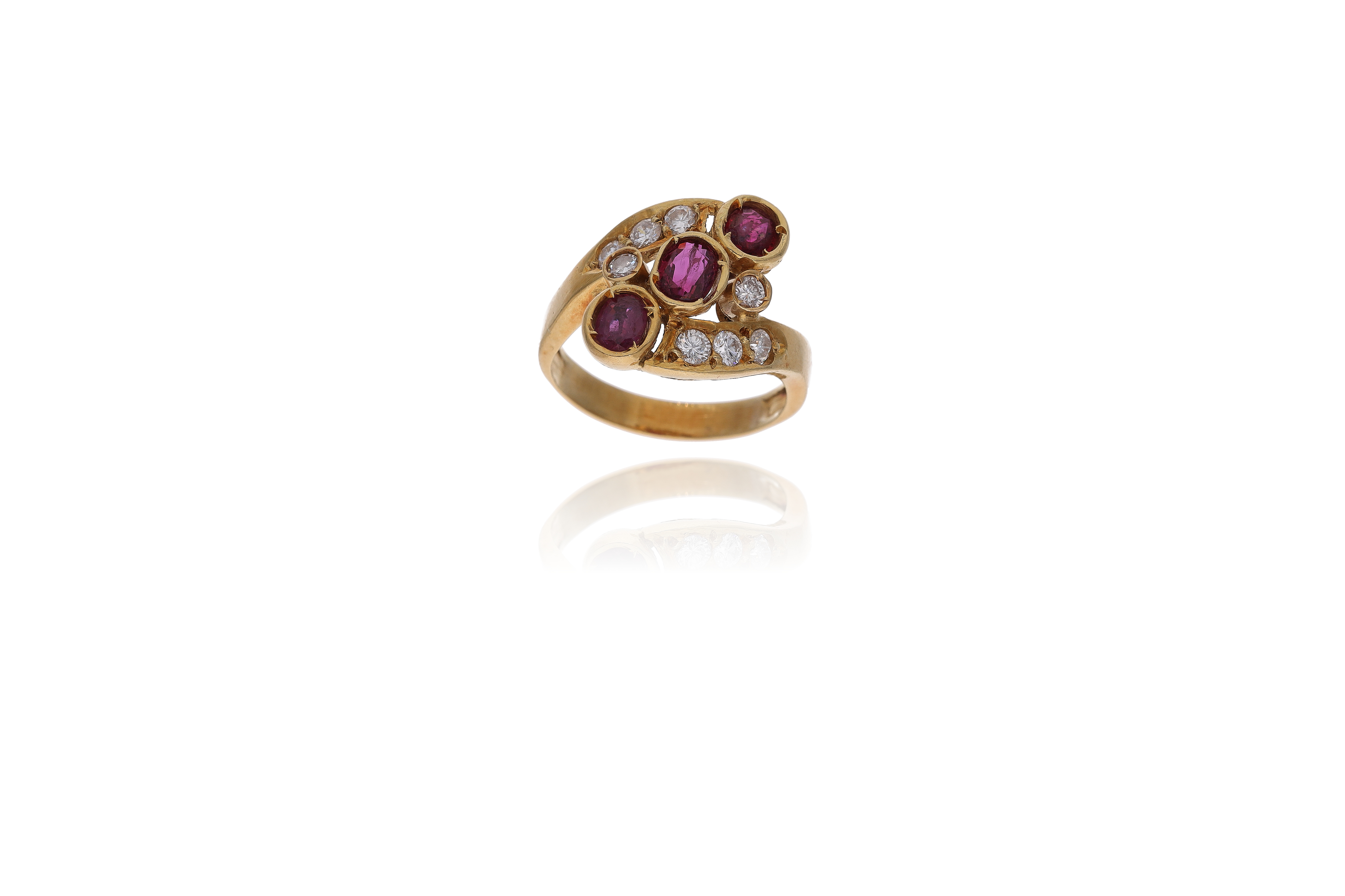 Anello con rubini e diamanti - Asta Preziosi