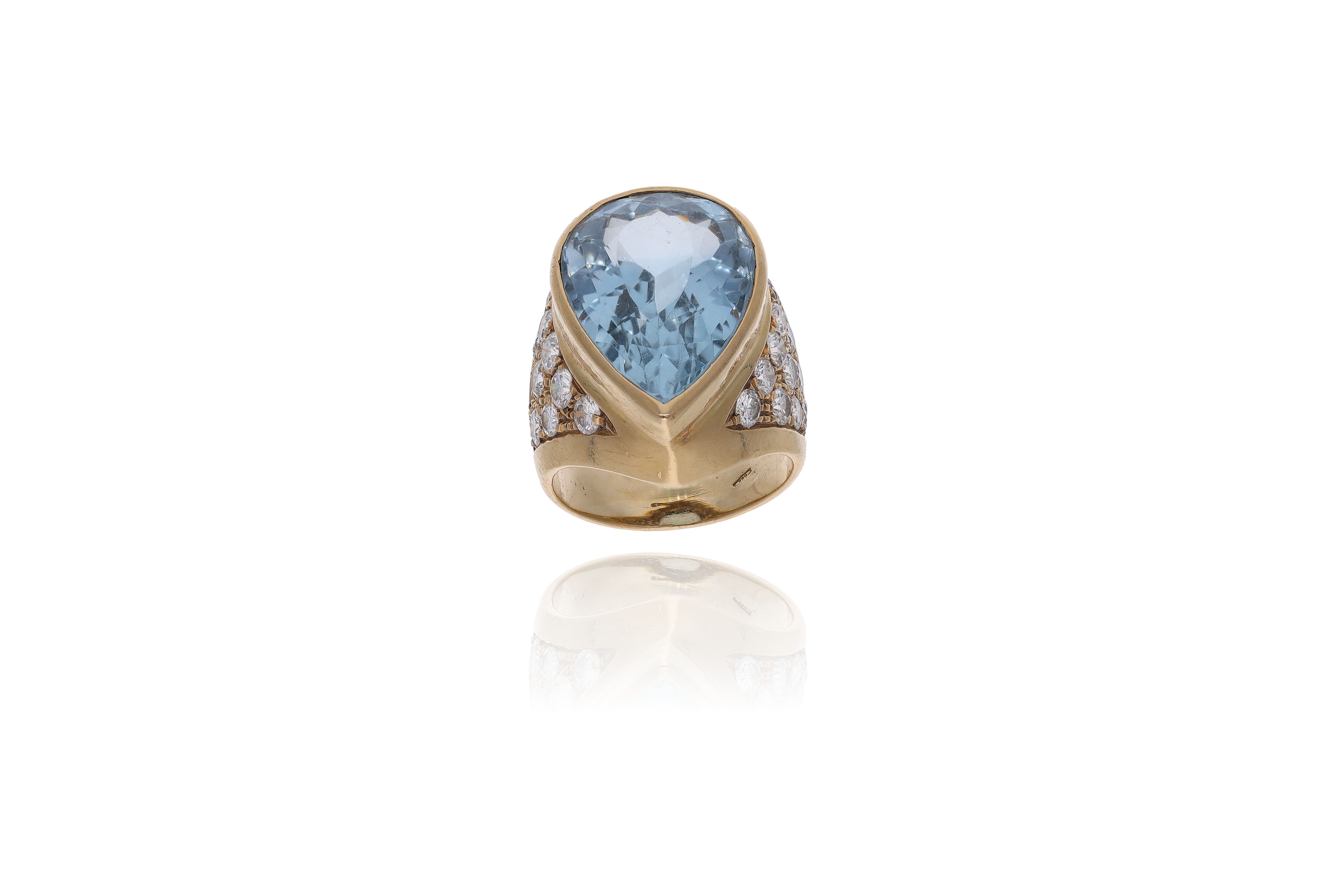 Anello con topazio e diamanti - Asta Preziosi