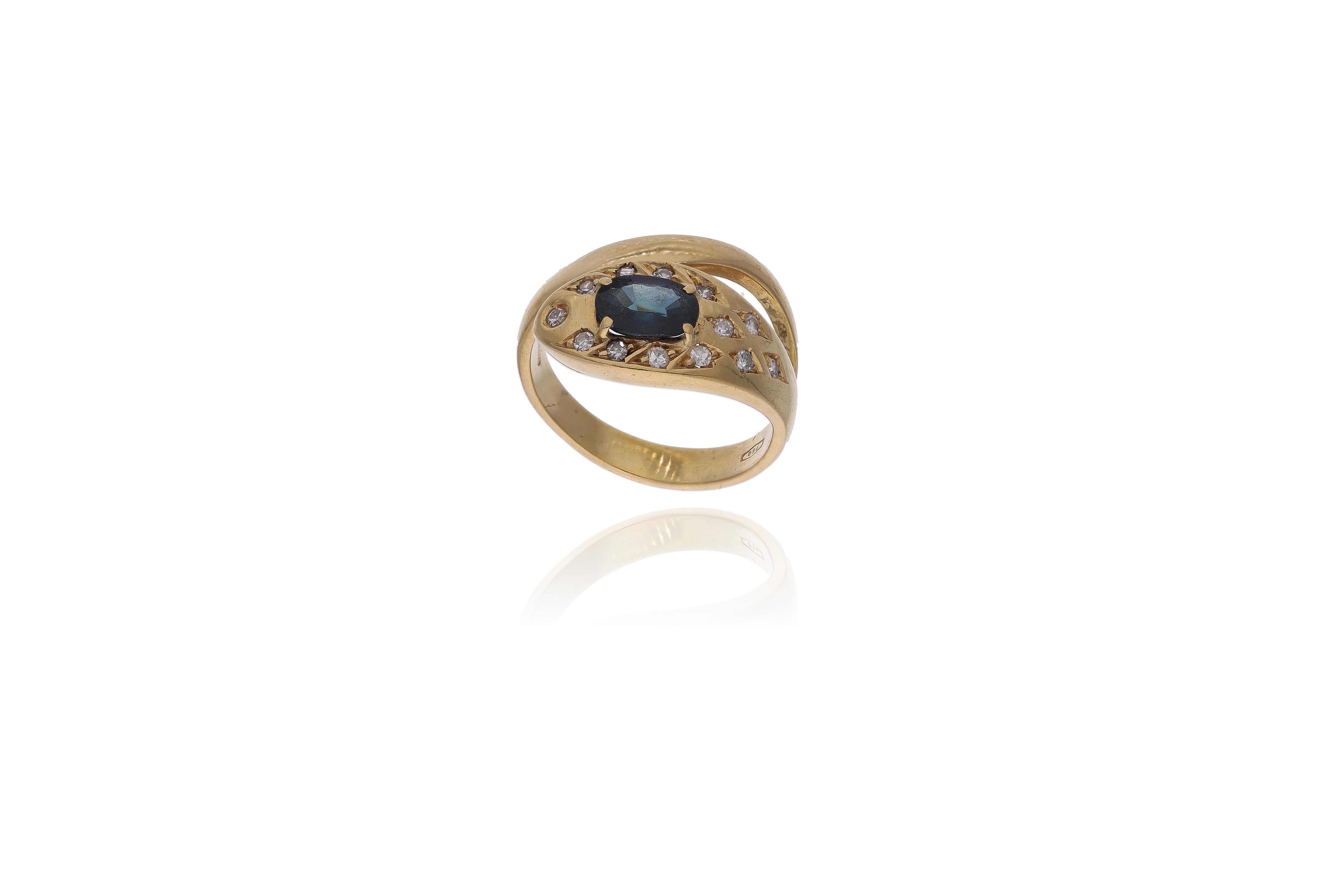 Anello con zaffiro e diamanti - Asta Preziosi