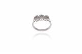 Anello con diamanti e orecchino con perla e diamanti - Asta Preziosi