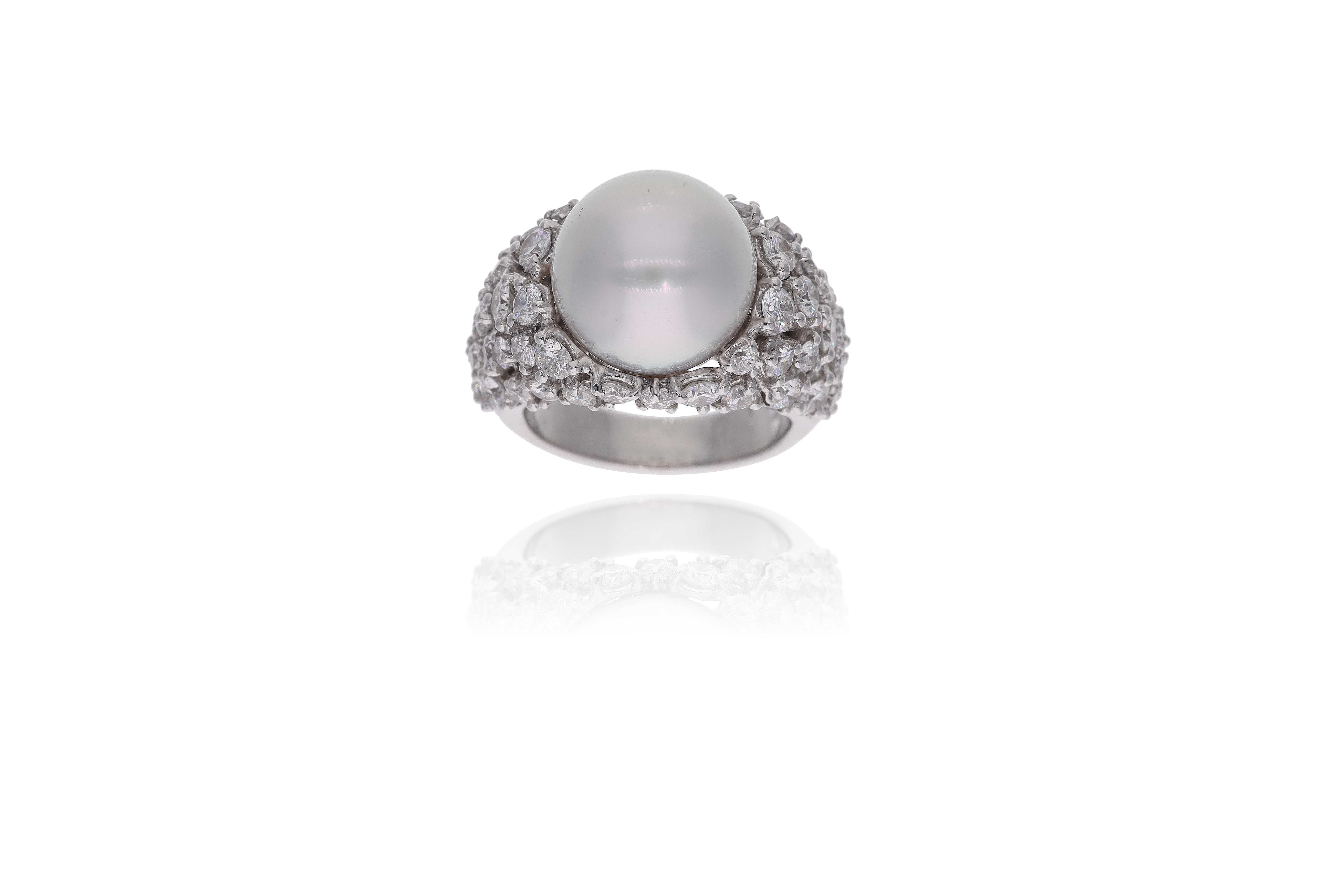 Anello con diamanti e perla Mari del Sud - Asta Preziosi