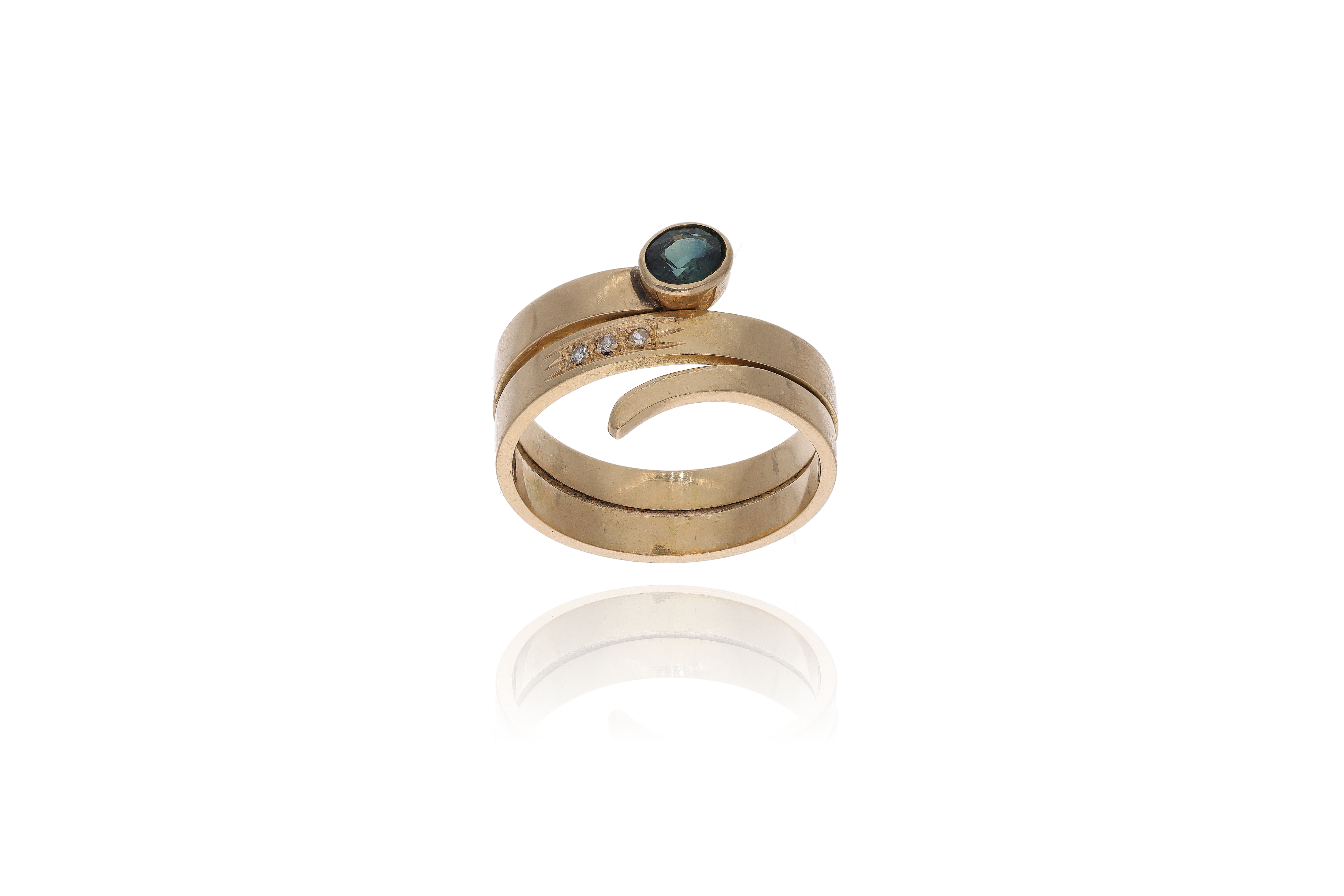 Anello con diamanti e zaffiro - Asta Preziosi