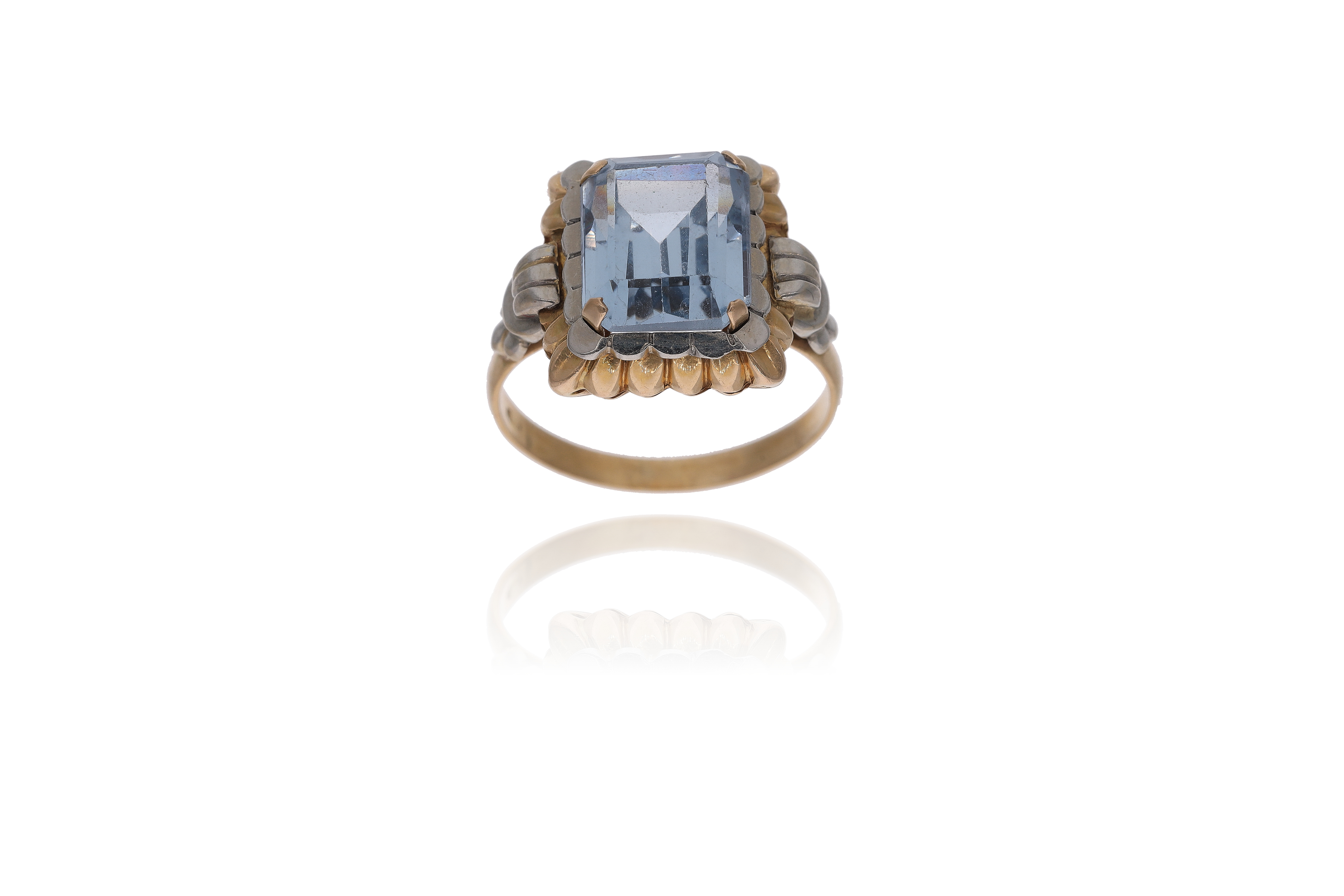 Anello con pietra - Asta Preziosi