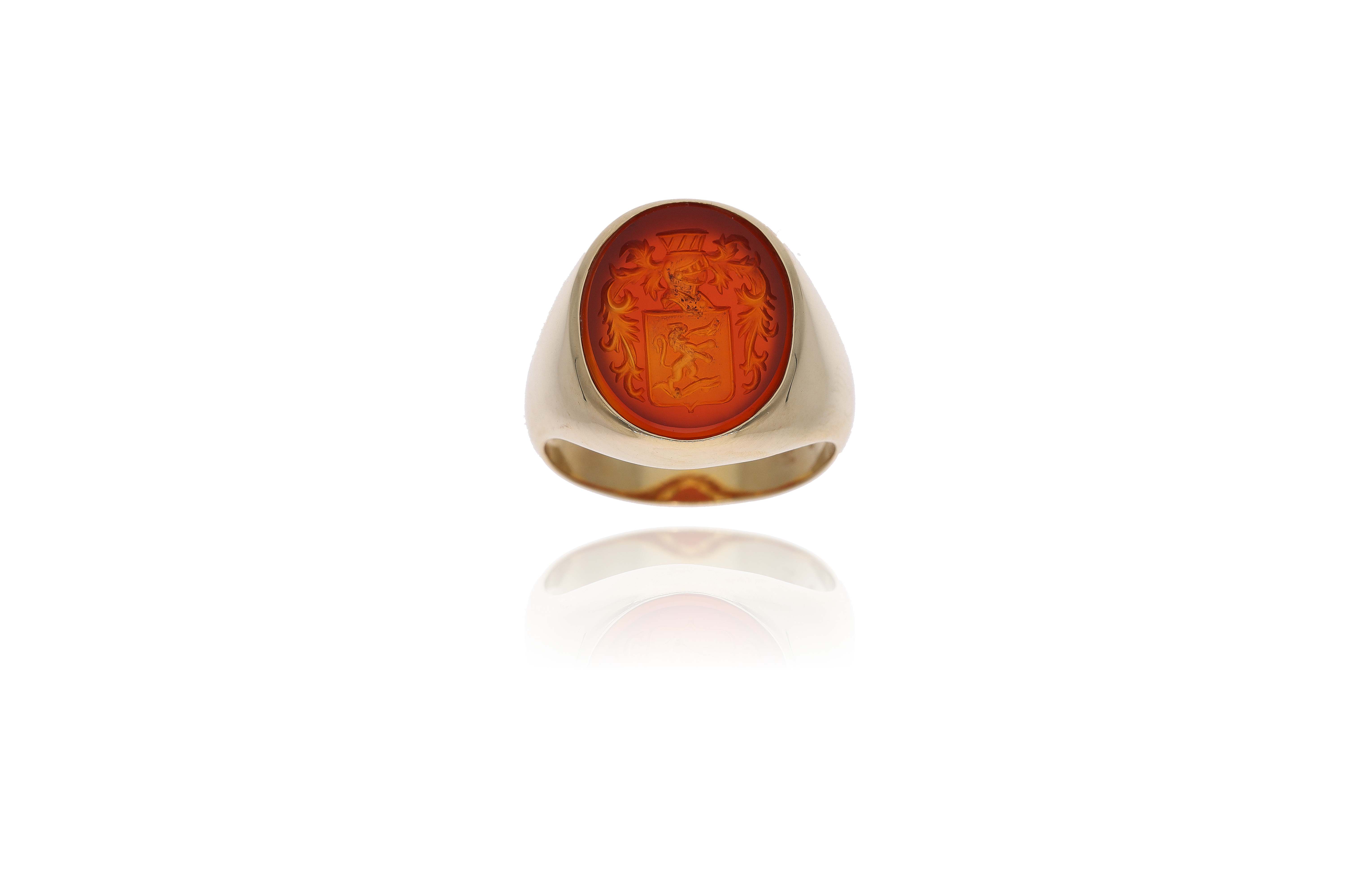 Anello con pietra scolpita - Asta Preziosi