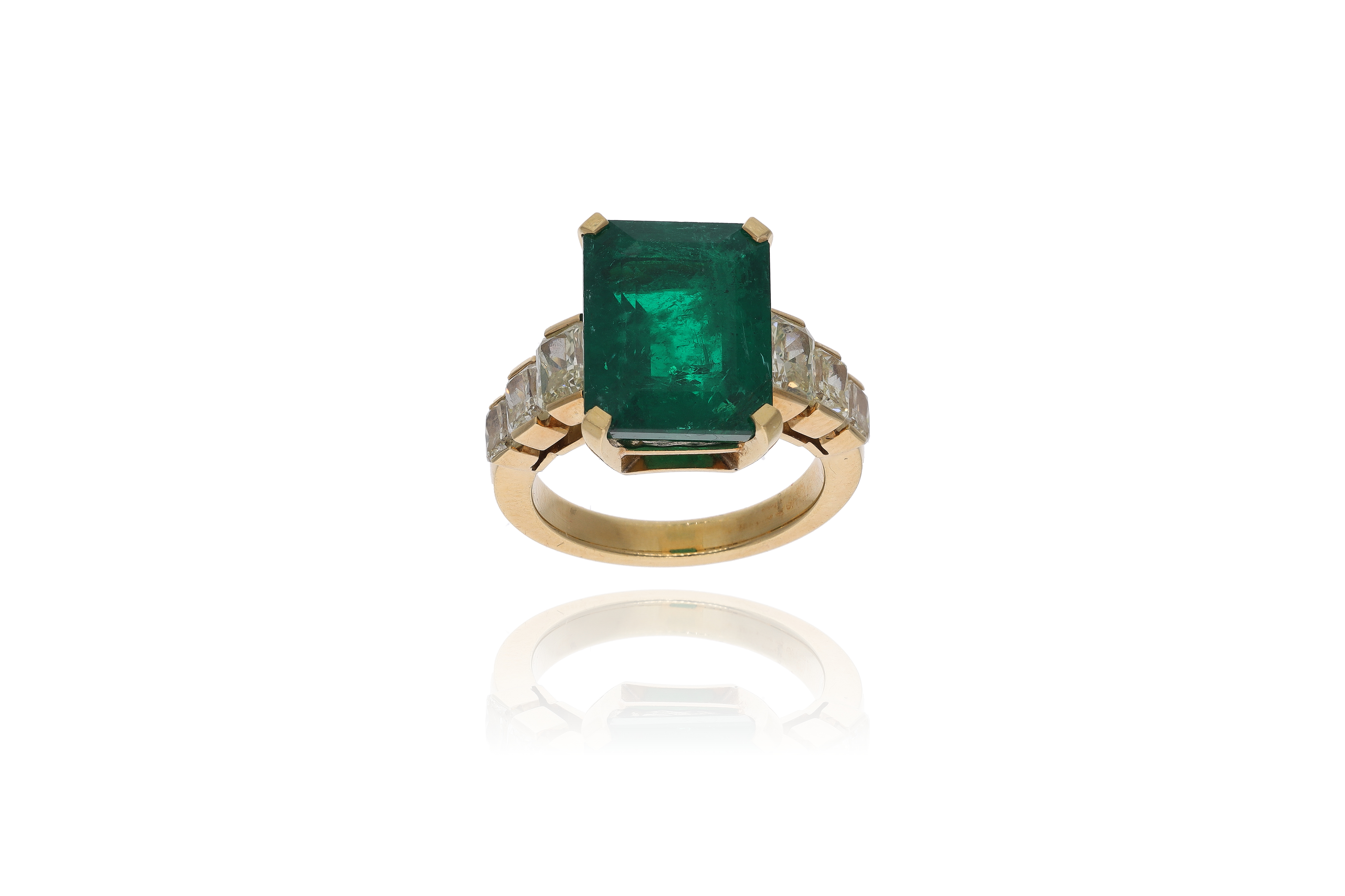 Anello con smeraldo e diamanti - Asta Preziosi