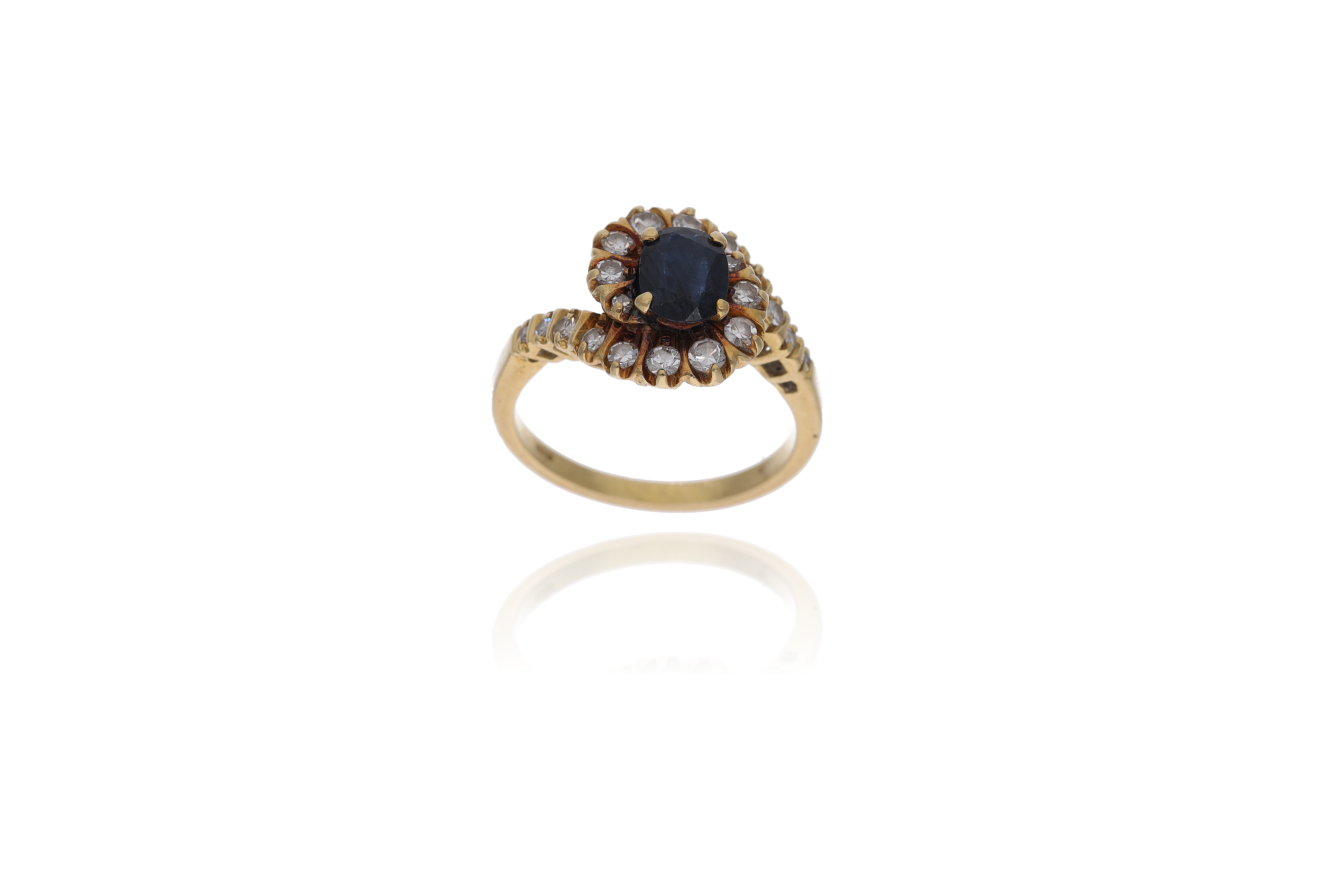 Anello con zaffiro e diamanti - Asta Preziosi