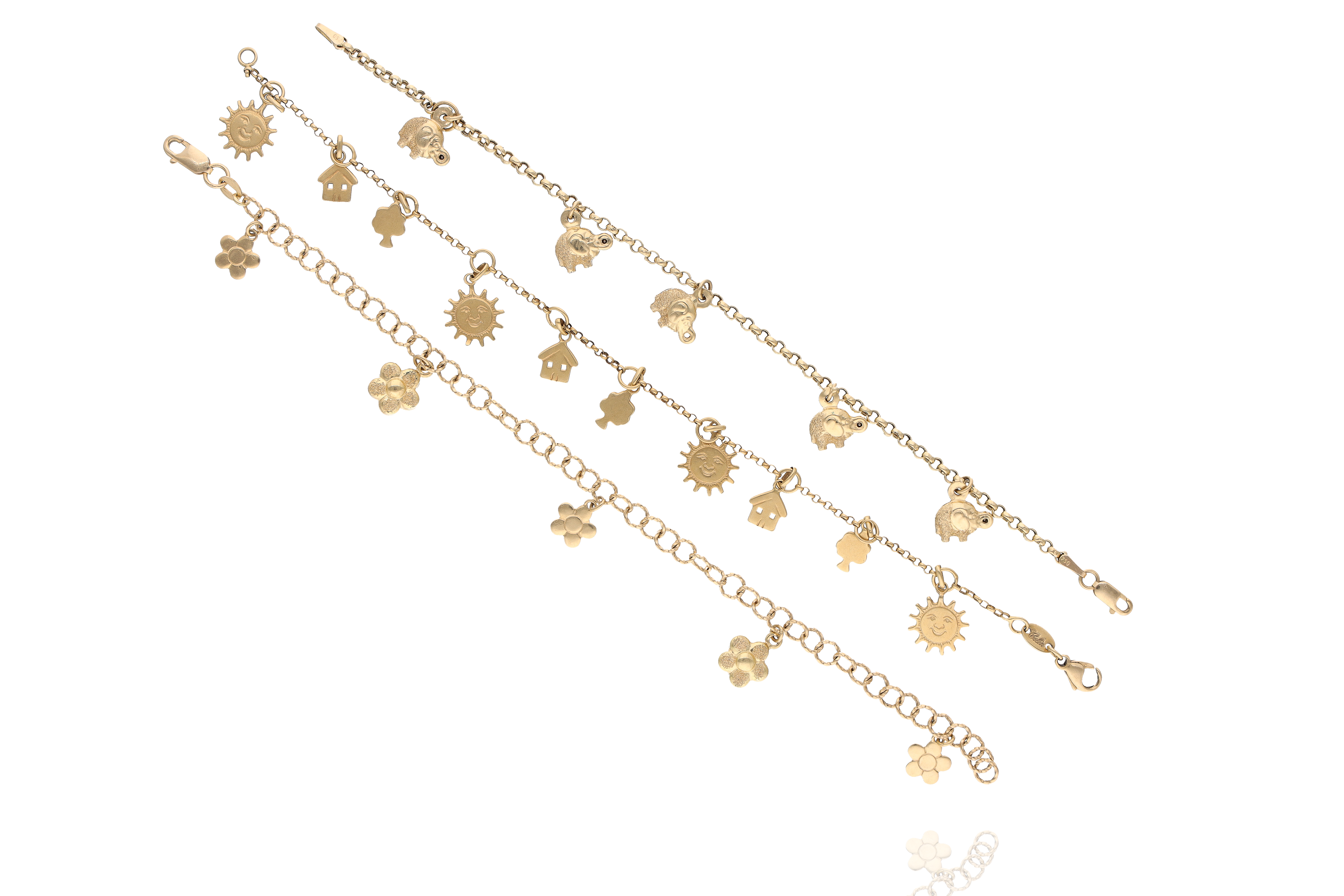 Tre bracciali in oro - Asta Preziosi