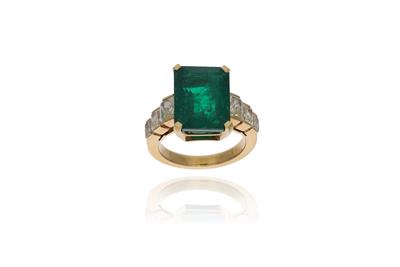 Anello con smeraldo e diamanti - Asta Preziosi Anello con smeraldo e diamanti - Asta Preziosi