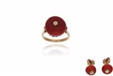 Parure composta da collana, bracciale, anello e paio di orecchini con coralli, - Asta Preziosi Parure composta da collana, bracciale, anello e paio di orecchini con coralli, - Asta Preziosi
